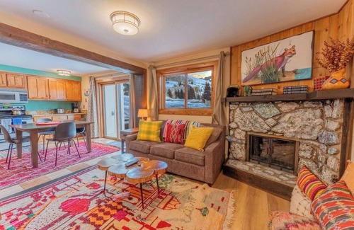 Crested Butte Condominio | 2br View Ski Lodge | Hot Tub, Pool, Ski Bus