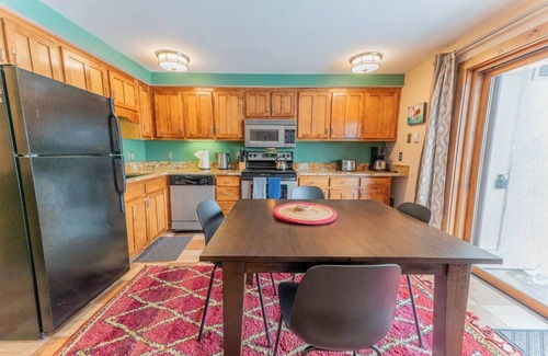 Crested Butte Condominio | 2br View Ski Lodge | Hot Tub, Pool, Ski Bus