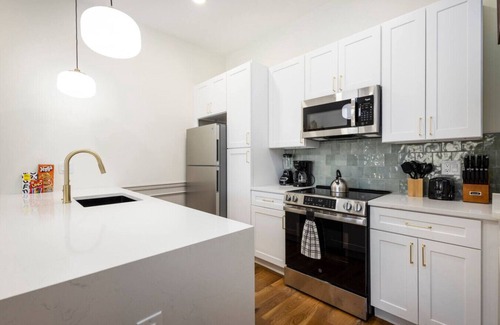 North Philadelphia West Apartamento | 2BR w/Balcony| Fairmount Park | 10 mins to DT