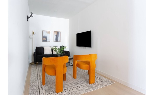 Greenpoint Apartamento | 2BR, W/ w/d in unit, By Subway