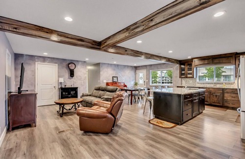 Layton Casa | 2BR with King Beds Near Hill AFB and Davis Conference Center