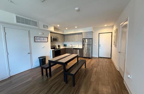 Westlake South Apartamento | 2BR with two Balconies & Parking DTLA!