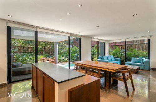 Playa Paraiso Apartamento | 2BR wPrivate Pool - Steps away from the Beach