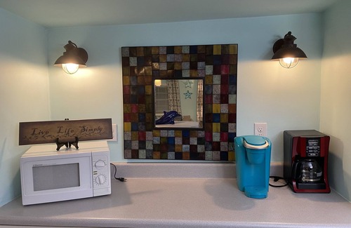 Myrtle Beach Cabaña | 2BR1BA Close to Beach! Ocean Lakes! Golf cart incl. BR Remodeled. Newly Painted.