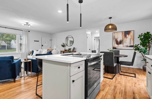 Prairie Village Casa | 2BRHome/Close to Plaza/Quiet Neighborhood