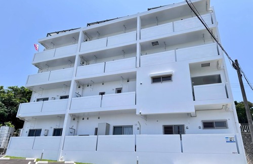 Maekawa Apartamento | 2DK 2 semidouble beds 1 double bed 1 work tabl / Nanjo Okinawa