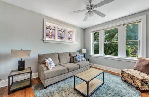 Southwest Garden Casa | 2e Tower Grove Getaway