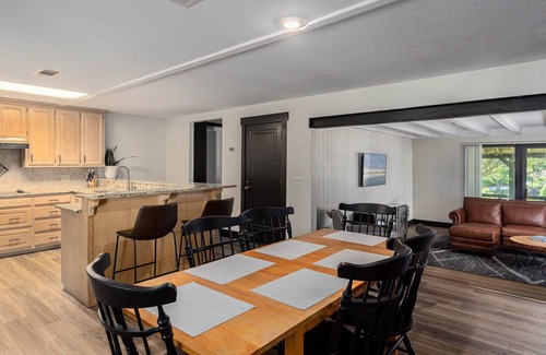 Mead Casa | 2Kings 2Doubles - Boat Dock in Cozy Cove PetsAsk
