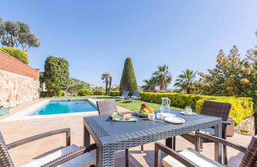 Blanes Villa | 2MG01 - Casa para 6 personas con jardín y piscina privada situada cerca de la playa de Blanes