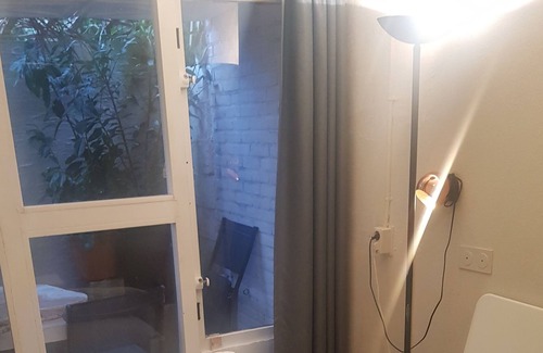 Duivendrecht Casa | 2mx4m room near metro to go to ziggo