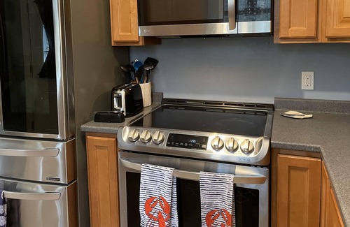 Town Hill Casa | 2nd Floor Apartment *MONTHLY RENTAL with no cleaning fees*