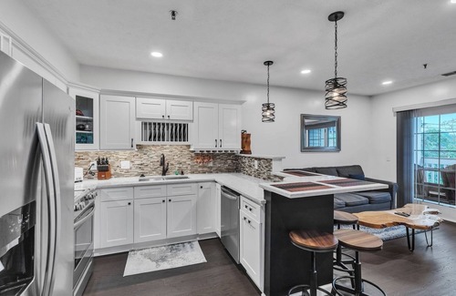 Nashville Condominio | 2nd Floor Front Side Signature Suite - 201 by Grand Wood Suites