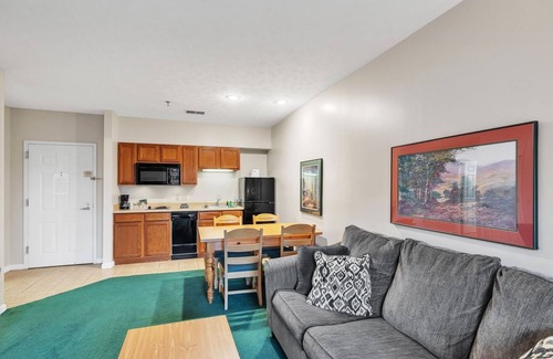 Nashville Condominio | 2nd Floor Front Side Suite - 203 by Grand Wood Suites