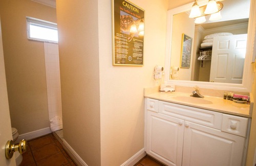 Bradenton Beach Hotel | 2nd floor hotel room. Pet Friendly