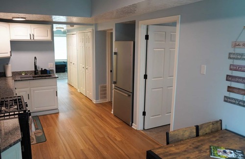 Geneva-on-the-Lake Condominio | 2nd Floor Lakeview 2-Bedroom Condo in Geneva U4