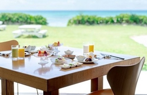 Kumejima Hotel | 2nd floor of main building 1st and 2nd floor of / Shimajirigun Okinawa