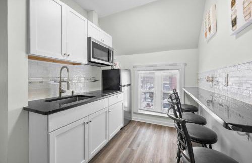 Mexicantown - Southwest Detroit Casa | 2nd-Floor Retreat in Vibrant Detroit 2 Bedroom