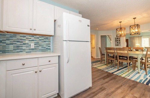 North Forest Beach Casa | 2nd Row 5 Bed 3 and one half Bath Pet Friendly Ocean View Beach House