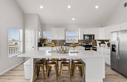 Gilchrist Casa | 2nd Row at Crystal Beach