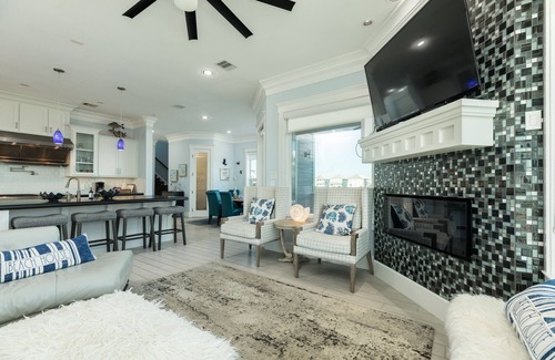 Beachside Village Casa | 2nd Row Dog Friendly Home w/ Gulf views, 2 Decks, Screened Area