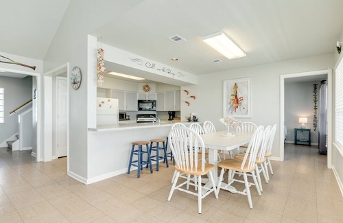Indian Beach Casa | 2nd Row Gulf View Home w/ 2 Decks, Board Games, 3 Kings+Bunk all w/Deck Access