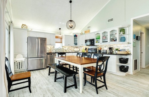 Spanish Grant Casa | 2nd Row Gulf Views, Elevated Sunning Deck, Updated Interior, Easy Beach Access