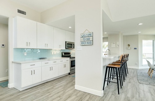 Indian Beach Casa | 2nd row Gulf Views w/ Large Deck, Open Living, Private Bedrooms - Cool & Coastal