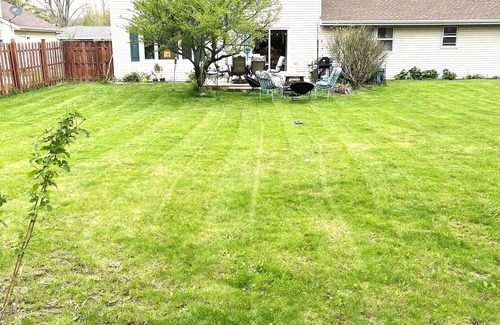 Green Bay Casa | 2nd Story of Duplex 10 min. from Lambeau Field