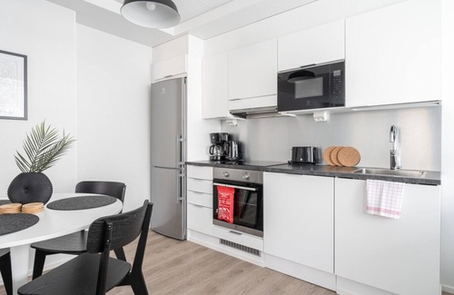 Tampere Apartamento | Spacious 1BR Apartment with Balcony in Downtown
