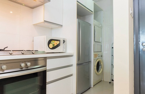 Sri Hartamas Apartamento | 2Pax | Modern High-Rise Retreat | Connected to Publika Mall