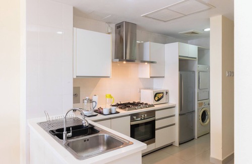 Sri Hartamas Apartamento | 2Pax | Modern High-Rise Retreat | Connected to Publika Mall