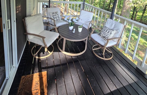 Marietta Casa | No cleaning fee and affordable rates. The Room 2