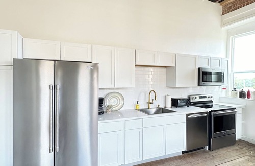 Honey Grove Casa | 2W Sunset View