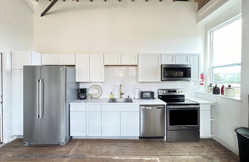 Honey Grove Casa | 2W Sunset View