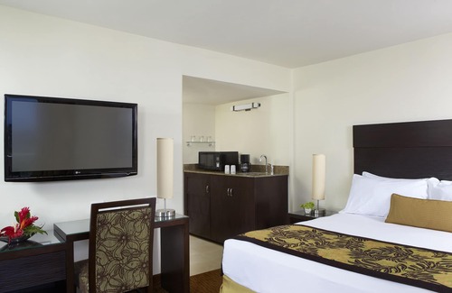 Honolulu Hotel | 2x Diamond Head Ocean View Suite 1 King Room at Room at Park Shore Waikiki