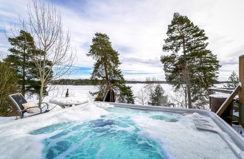 Upplands-Bro Municipality Apartamento | 2x Lake House's-Hot Tub-Stunning View-Private Pier