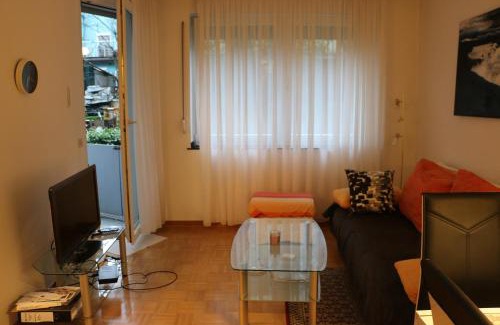 Suedviertel Apartamento | 2Zi-App Nähe Hbf und Aalto Theater mit kl. Balkon