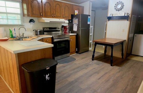 Reed Creek Casa | 3-074 Songbird / Sleeps 6 / Private Covered Dock / WiFi / Pets Welcome Lakefront