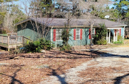 Reed Creek Casa | 3-074 Songbird / Sleeps 6 / Private Covered Dock / WiFi / Pets Welcome Lakefront