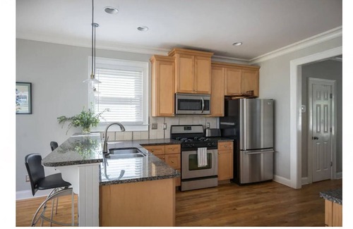Cabbagetown Casa | 3/2.5: Walk to Beltline and dining; firepit, BBQ, Apple TV, sleeps 5