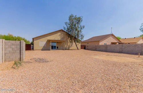 Eleven Mile Corner Casa | 3/2 Home in Peaceful Neighborhood close to Golf, Nature, Skydiving Pet-Friendly