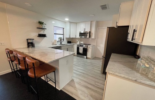 Lakeland Casa | 3/2 Home with pool / fitness gym / coffee