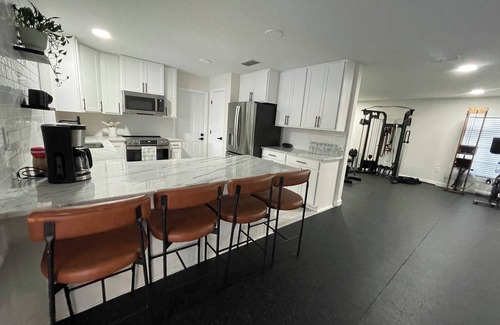 Lakeland Casa | 3/2 Home with pool / fitness gym / coffee