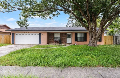 Seybold Casa | 3/2 House in Orlando near Disney and Downtown with Games