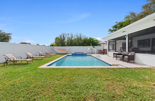 Whisper Walk Casa | 3/2 in Boca Raton Heated Salt Pool + Pickleball