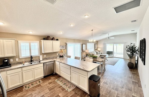 Wildwood Casa | 3/2 in The Village of DeLuna