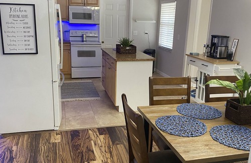 Melbourne Casa | 3/2 pet friendly private home located in Downtown Melbourne