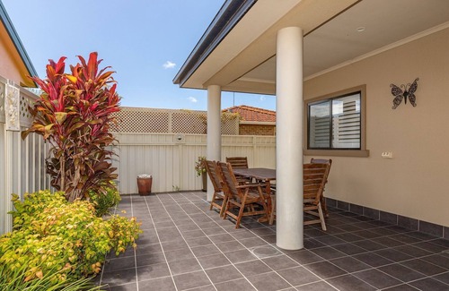 Tuncurry Casa | 3/29 Parkes St - Quiet villa to enjoy the laid back Mid North Coast lifestyle