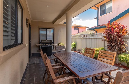 Tuncurry Casa | 3/29 Parkes St - Quiet villa to enjoy the laid back Mid North Coast lifestyle