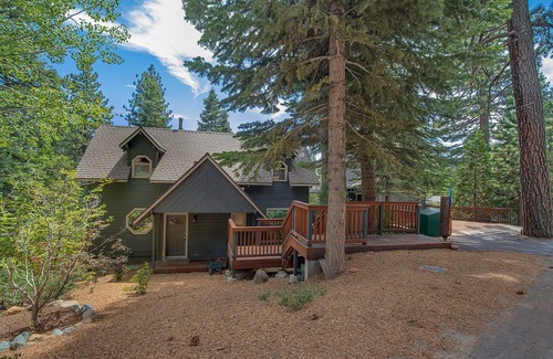 Tahoe Woods Casa | 3, 4 o 5 BRD / Baños, vistas filtradas, patio cercado, acceso a playa privada